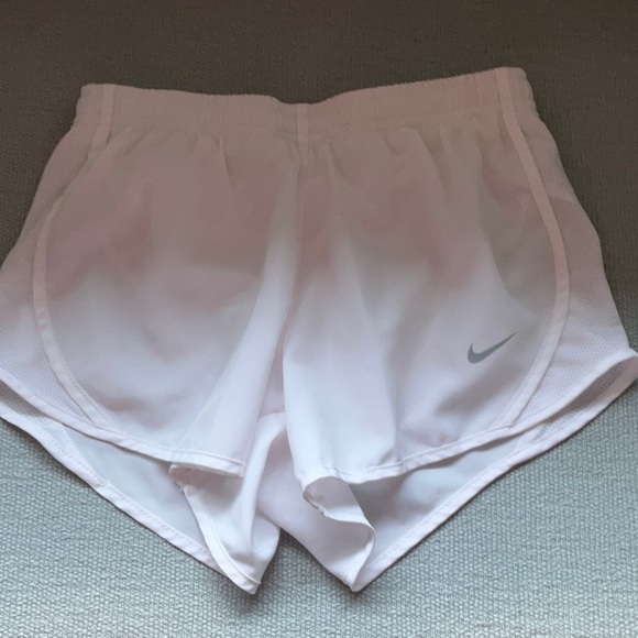 Nike shorts - Picture 2 of 3